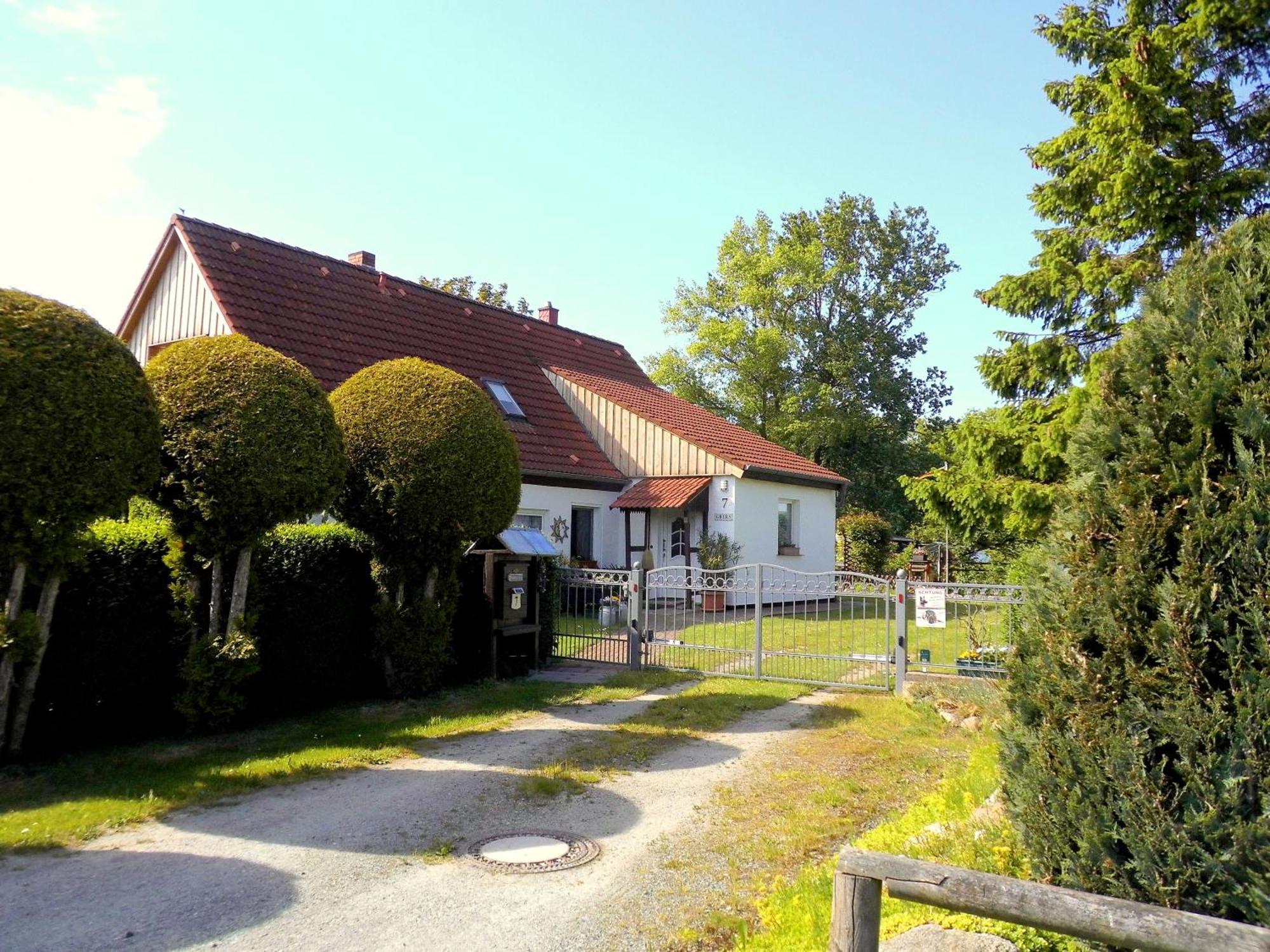 Bungalow und Ferienwohnung auf Rügen Kluis Exterior foto